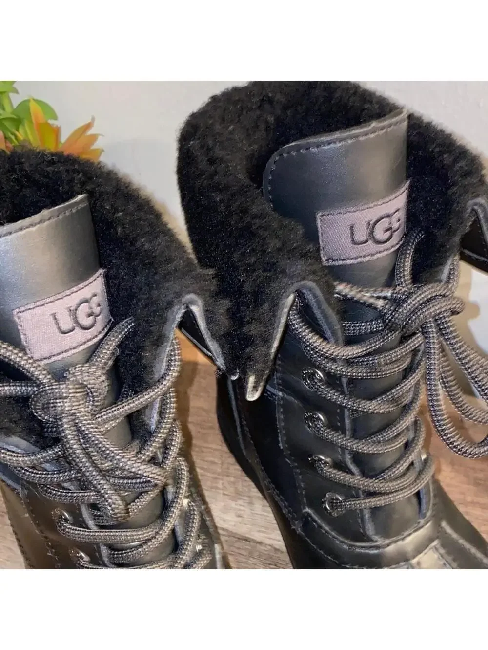 NWOT!! UGG Little Kids Unisex Black Butte II CWR Lace-Up Winter Boots Size 3